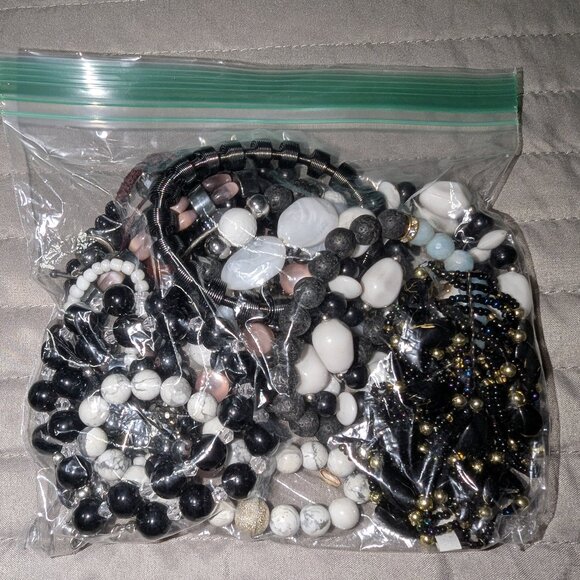 Bead Bracelet Grab Bag 4684 - Picture 1 of 6